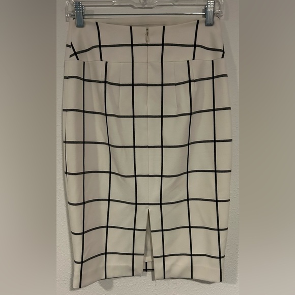 Express Classic Black and White Grid Skirt Size 2 (28 x 25) - Picture 2 of 5